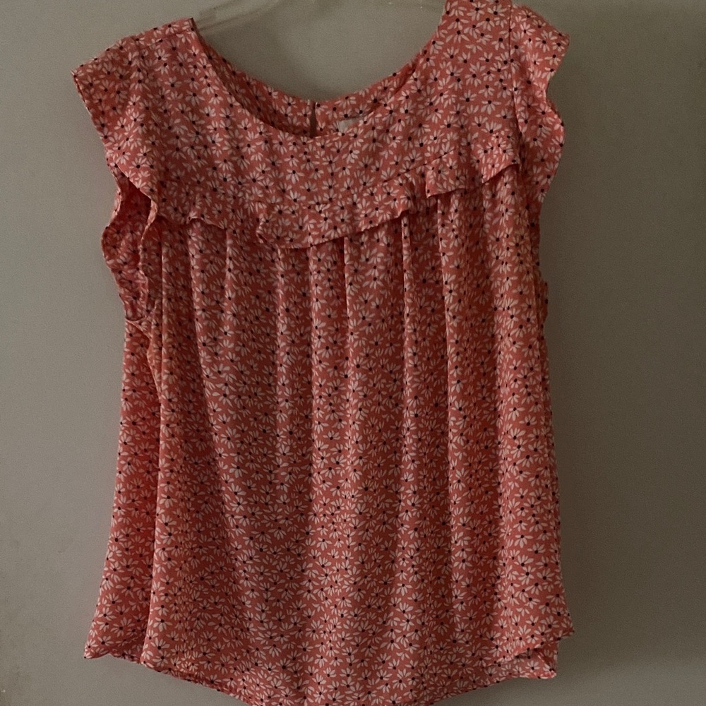 ❤️ 4 for 20.00 LOFT Floral Ruffle Blouse - Coral